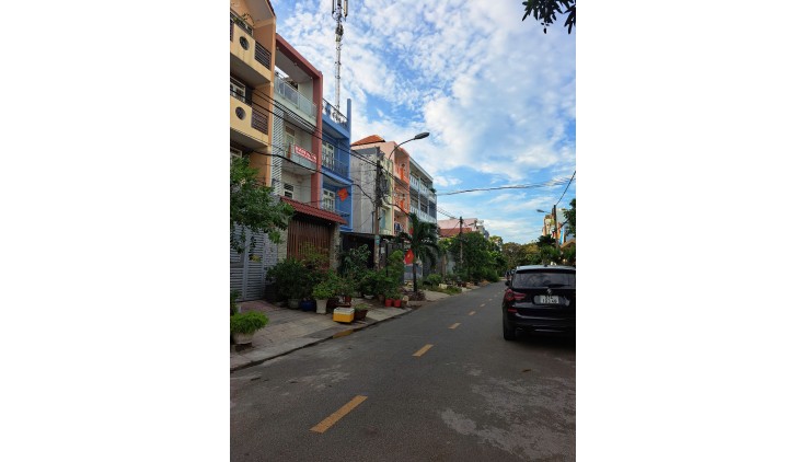 BÁN NHÀ MẶT TIỀN ĐƯỜNG KDC BÌNH HƯNG - ĐƯỜNG 12M VỈA HÈ 2 BÊN - 96M2 - CHỈ 9.3 TỶ
